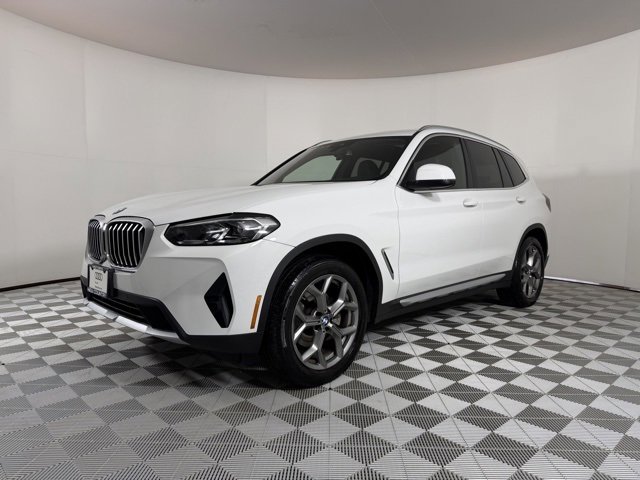 Used 2023 BMW X3 xDrive30i w/ Premium Package image 3