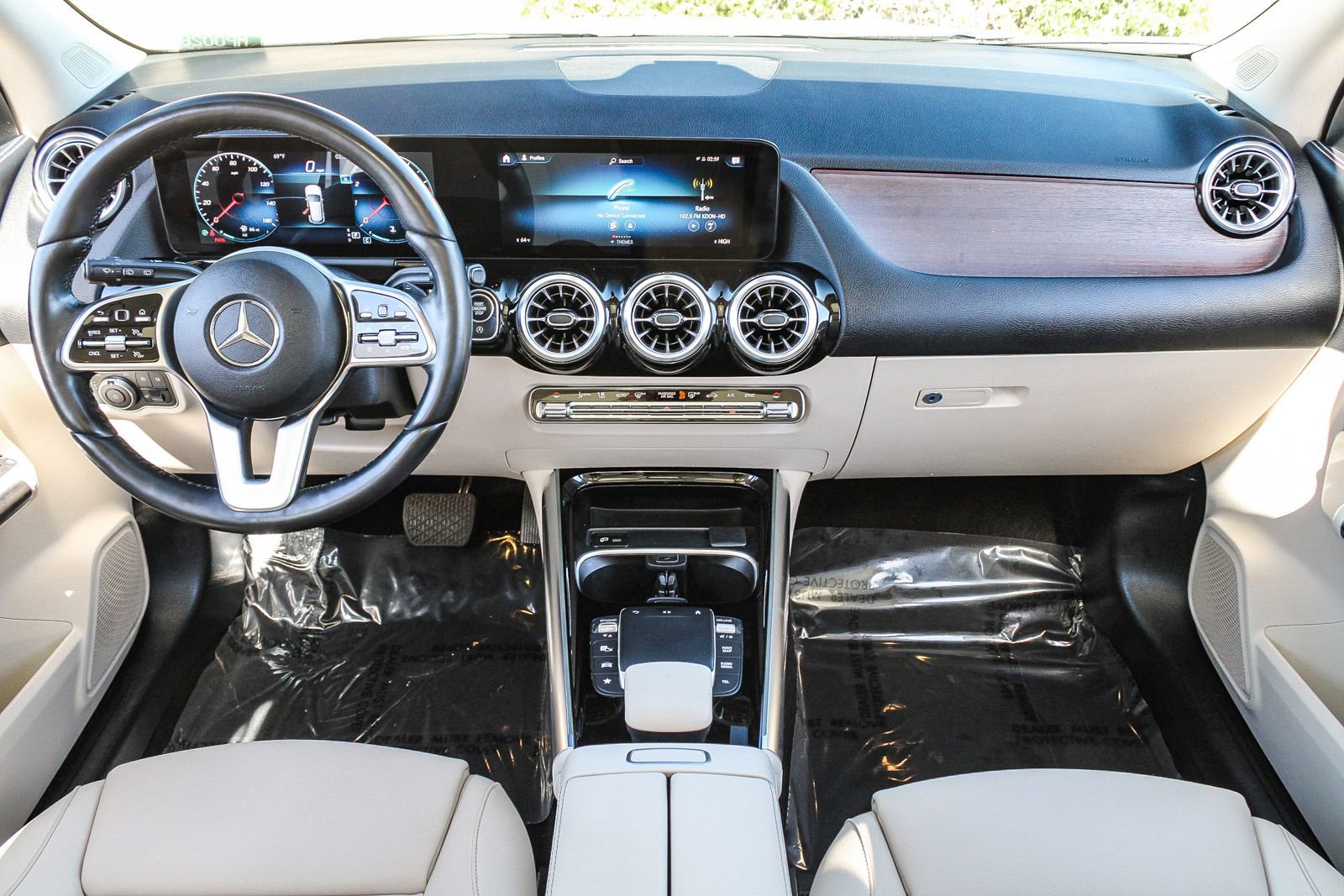 Certified 2022 Mercedes-Benz GLA 250 4MATIC image 13