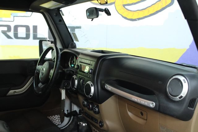 Used 2012 Jeep Wrangler Sahara w/ Dual Top Group AWD/4WD image 10