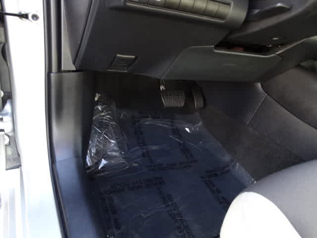 Used 2025 Toyota Corolla LE image 16