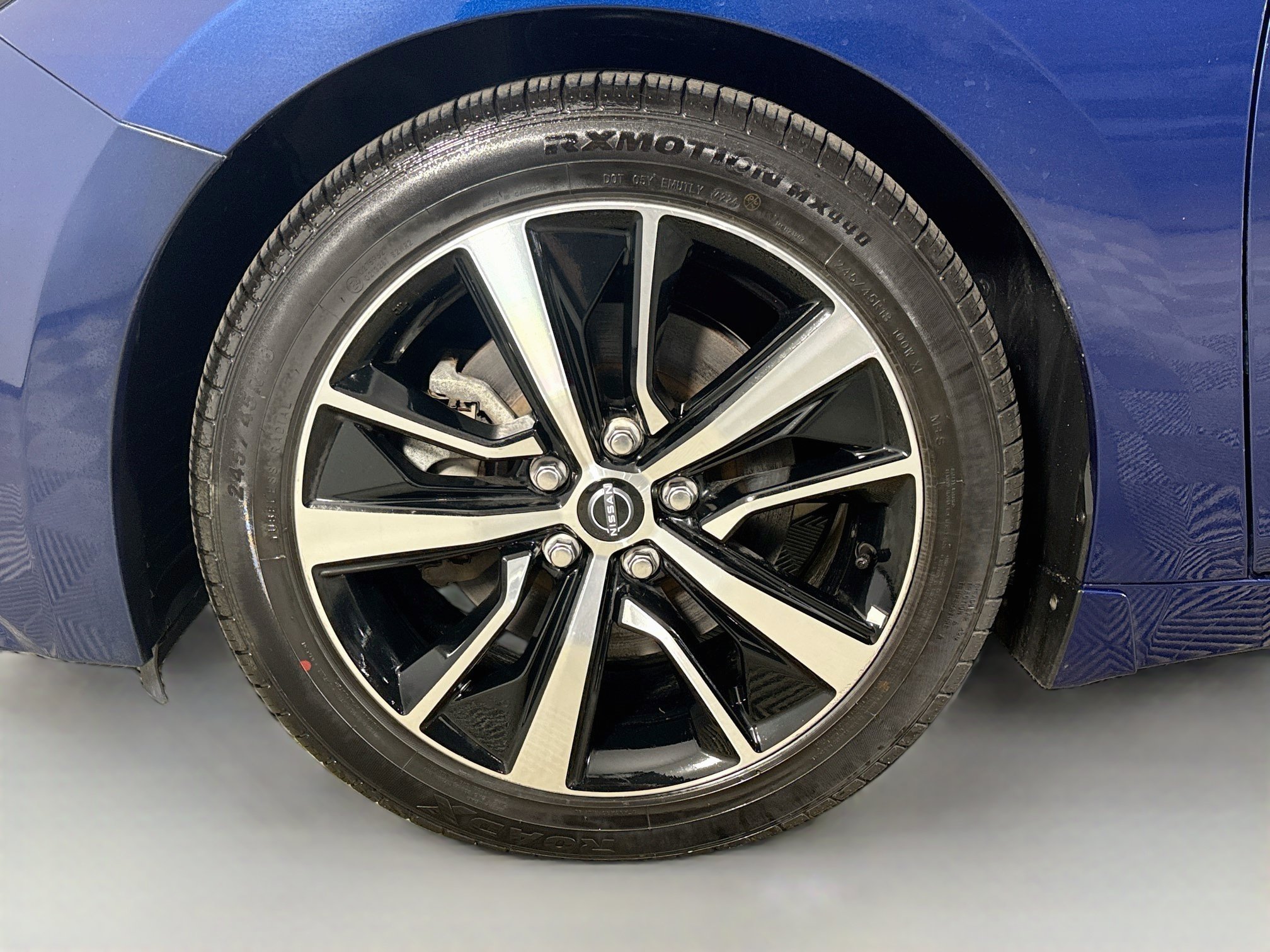 Used 2023 Nissan Maxima SL FWD image 38