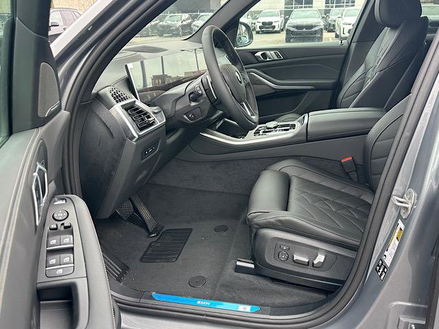 New 2026 BMW X5 xDrive40i w/ Premium Package AWD/4WD image 4