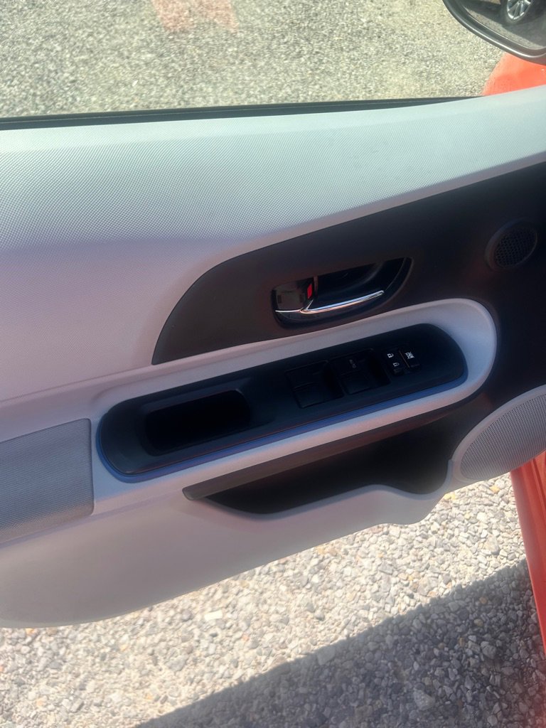 Used 2012 Toyota Prius C Two FWD image 5