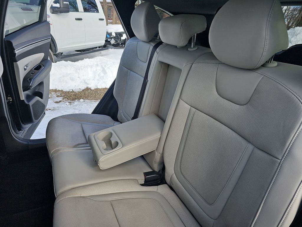 Used 2024 Hyundai Tucson Limited image 16