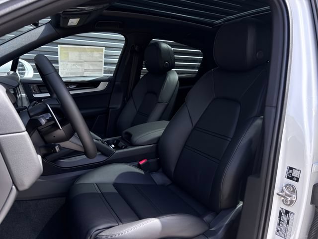 New 2026 Porsche Cayenne E-Hybrid Coupe AWD/4WD image 5