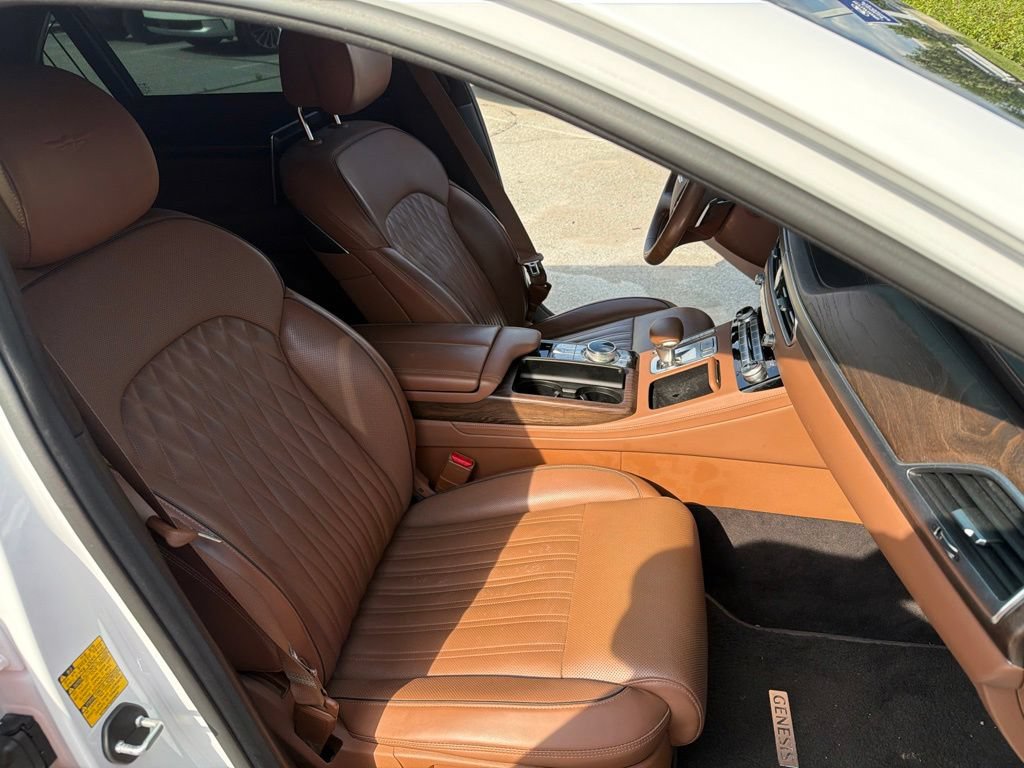 Used 2020 Genesis G90 5.0 Ultimate AWD/4WD image 17