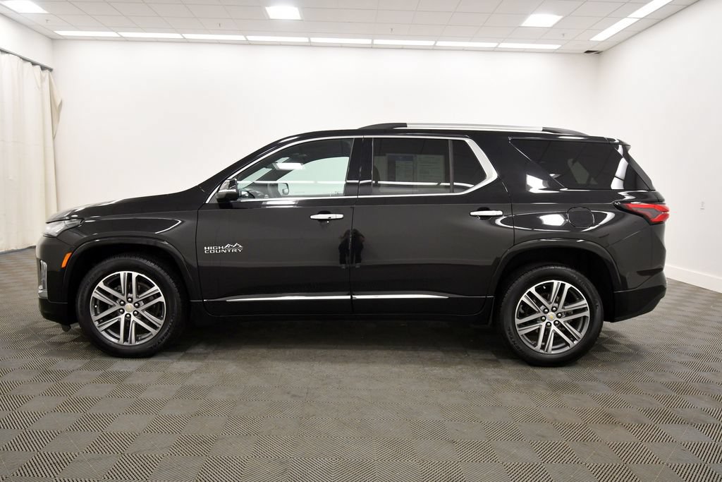 Used 2024 Chevrolet Traverse High Country AWD/4WD image 4