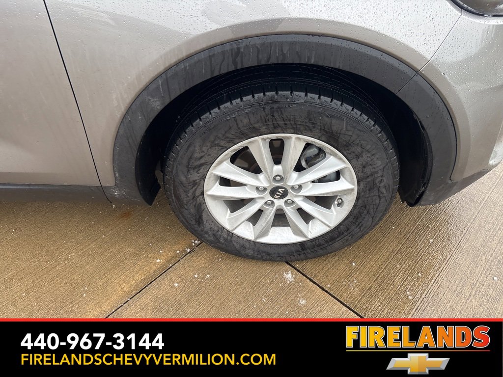 Used 2019 Kia Sorento LX w/ LX Convenience Package image 24