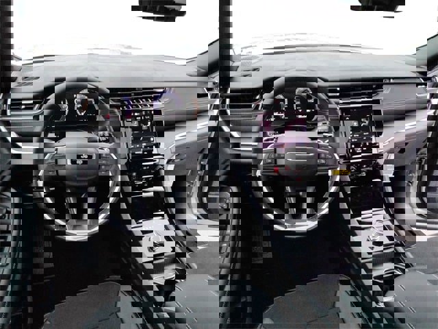 New 2025 Jeep Grand Cherokee Altitude image 32