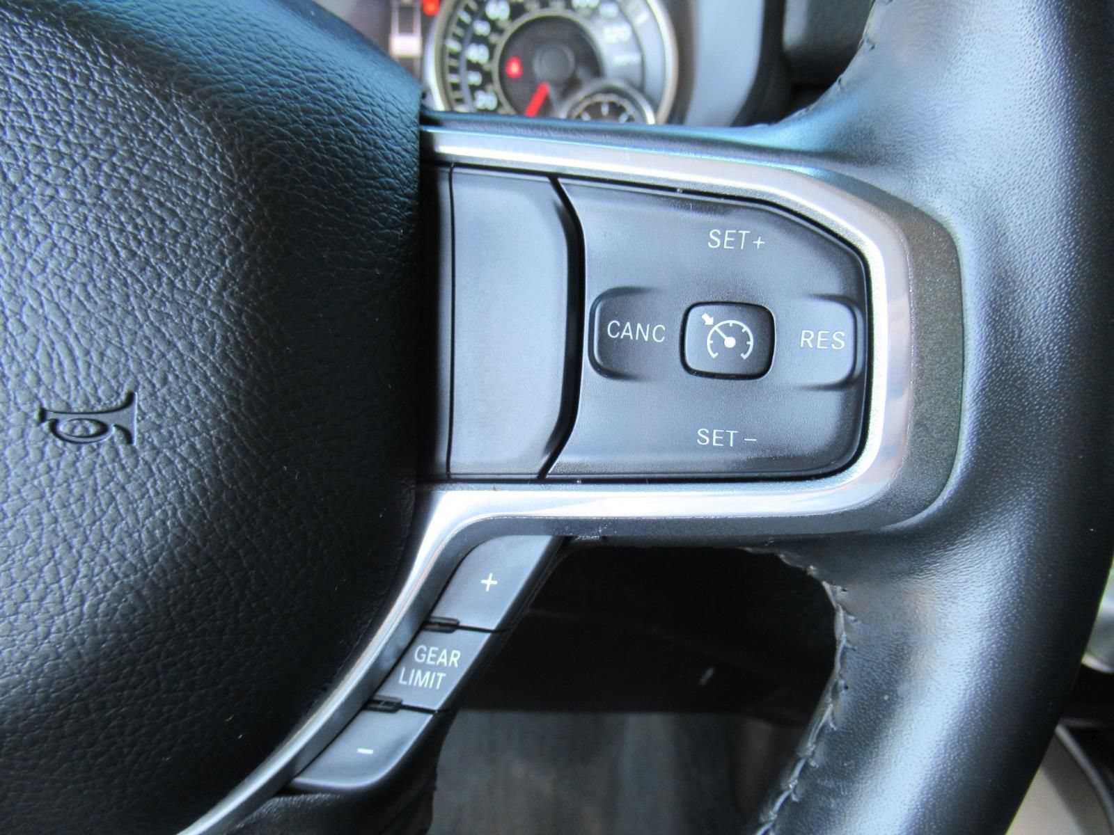 Used 2022 RAM 1500 Laramie RWD image 27