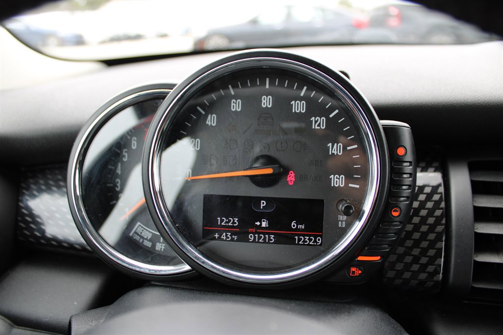 Used 2015 MINI Cooper S image 18