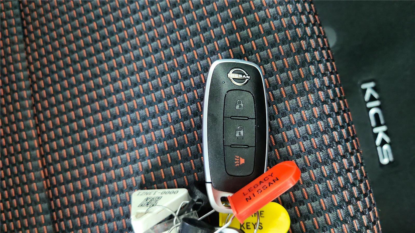 Certified 2025 Nissan Kicks SR FWD image 25