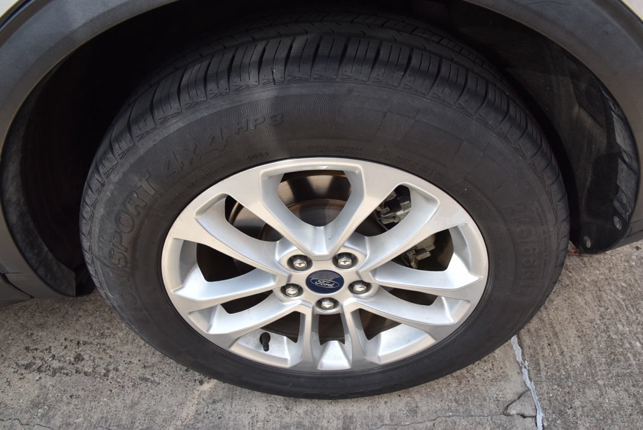 Used 2020 Ford Escape SE FWD image 11