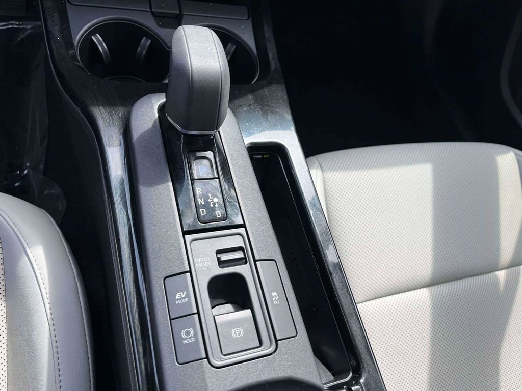 Used 2023 Toyota Prius Limited AWD/4WD image 23