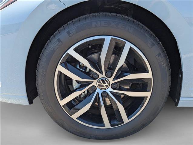 New 2026 Volkswagen Jetta SE FWD image 9