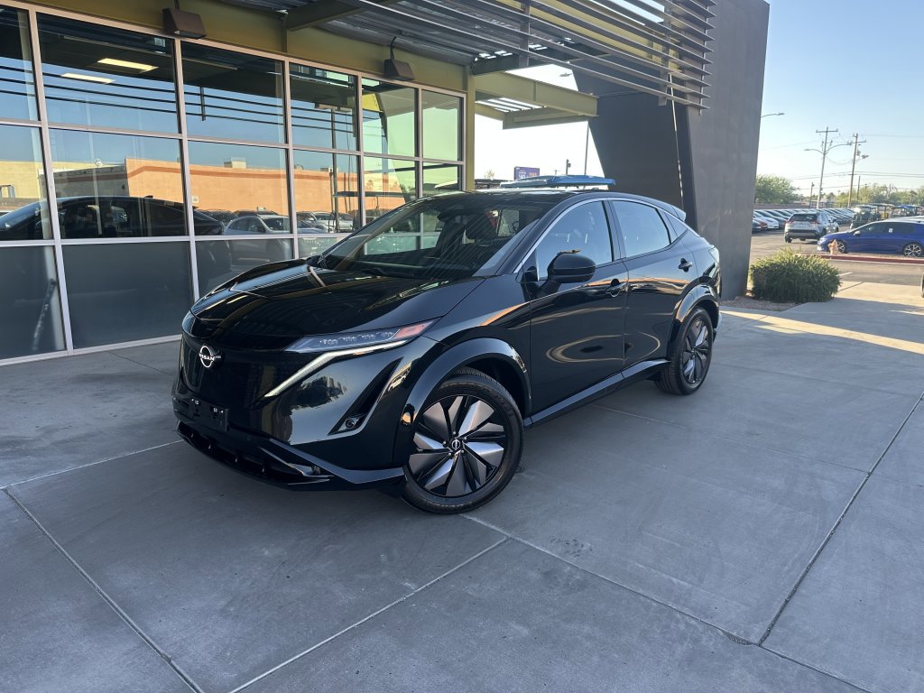 Used 2024 Nissan Ariya FWD image 1
