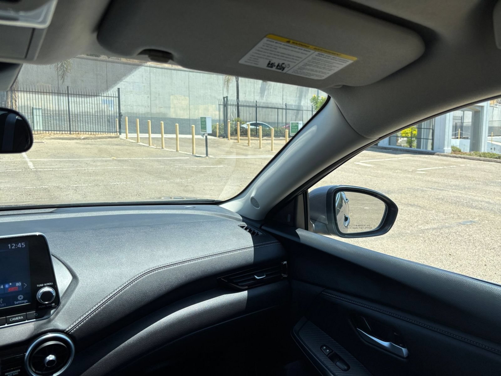 Used 2025 Nissan Sentra SV FWD image 33