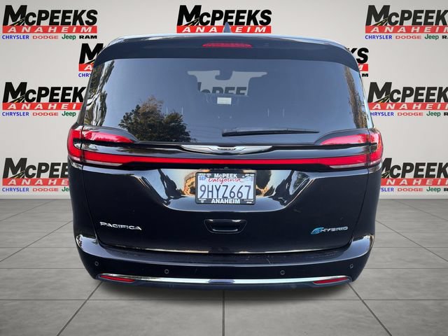 Used 2023 Chrysler Pacifica Touring-L FWD image 4