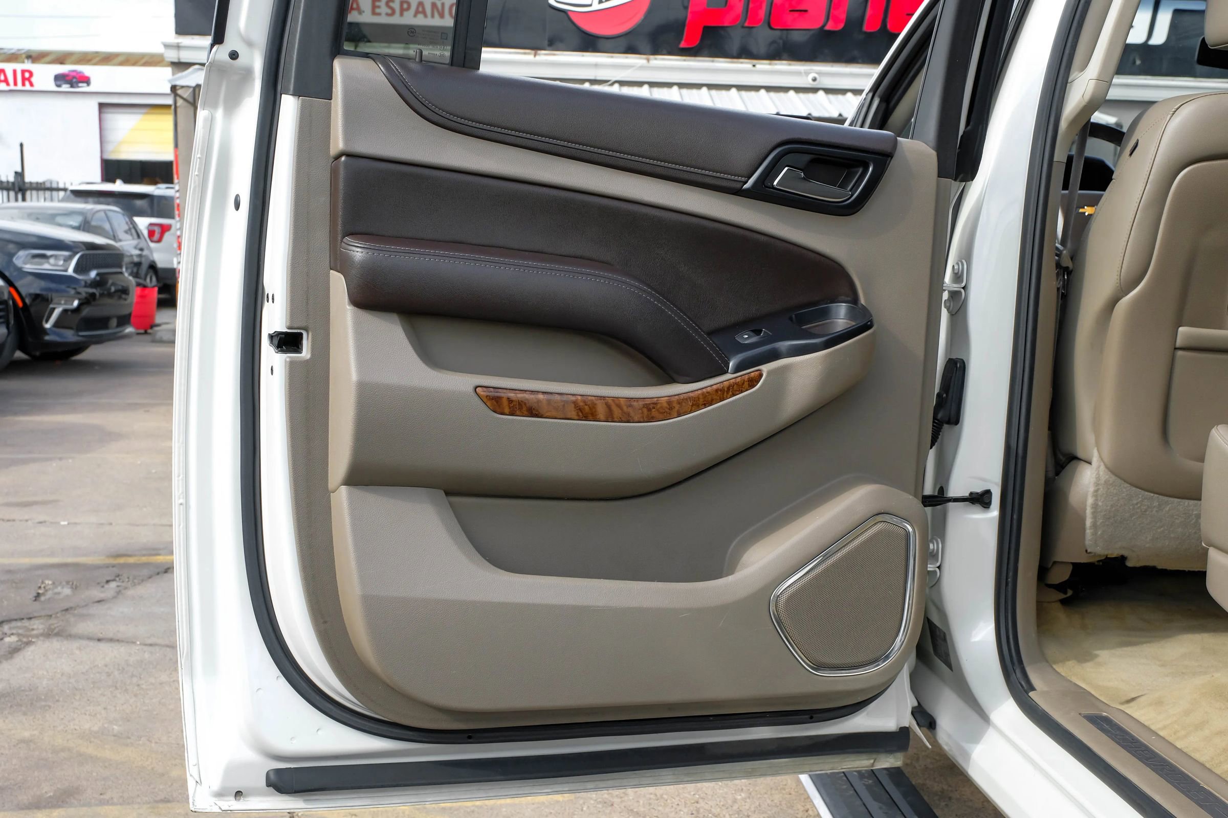 Used 2015 Chevrolet Suburban LTZ image 57