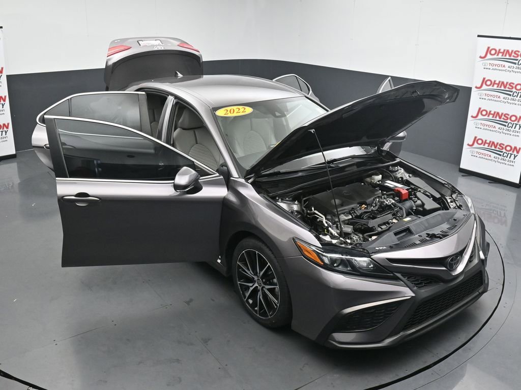 Used 2022 Toyota Camry SE FWD image 40