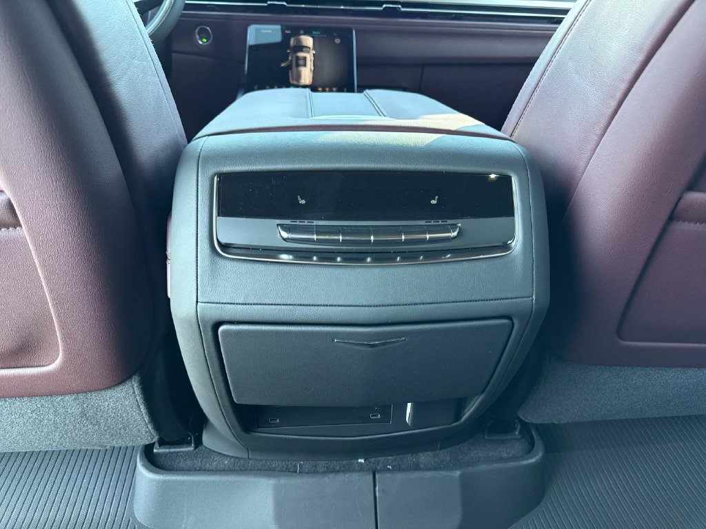 New 2027 Cadillac Escalade Sport w/ LPO, ONYX Package AWD/4WD image 16