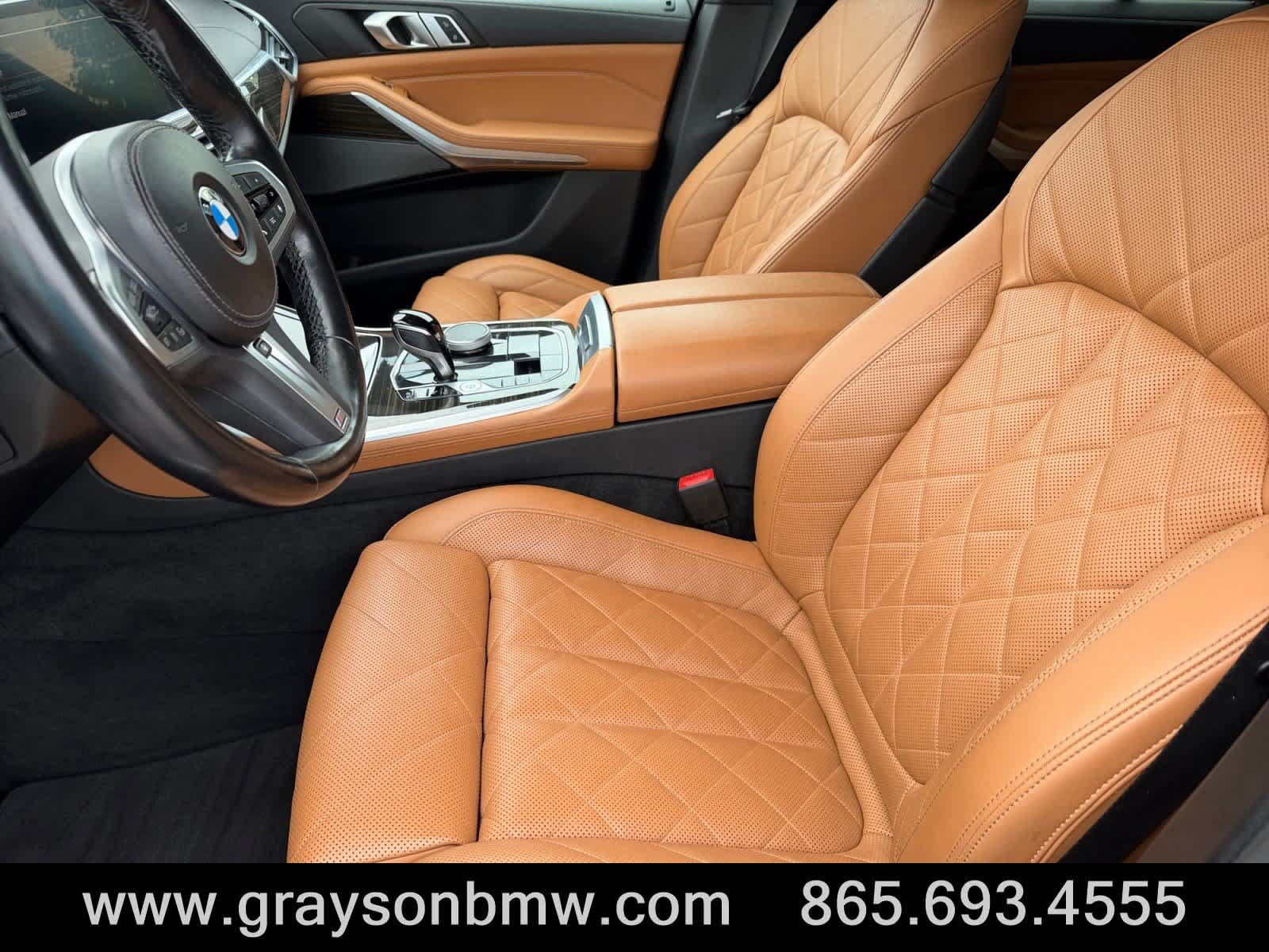 Used 2023 BMW X5 M50i w/ Parking Assistance Package AWD/4WD image 10