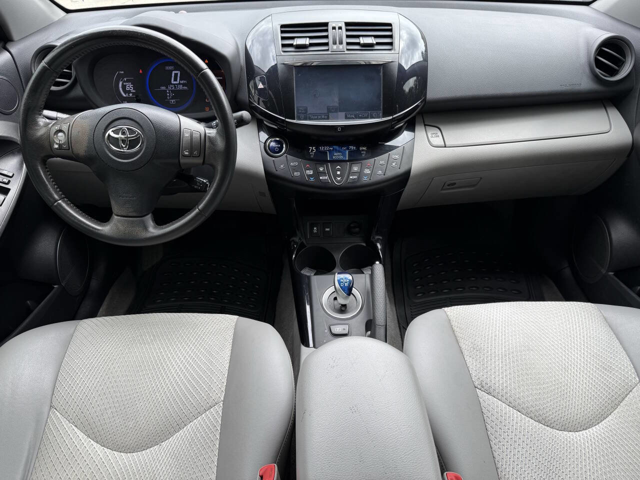 Used 2014 Toyota RAV4 EV image 3
