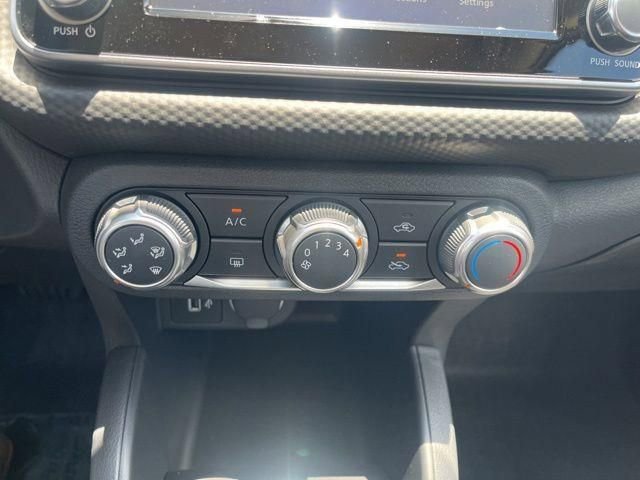 New 2025 Nissan Kicks Play S image 28