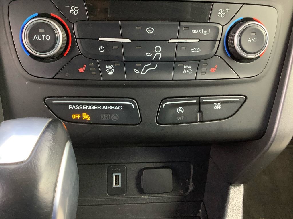 Used 2019 Ford Escape SEL image 28