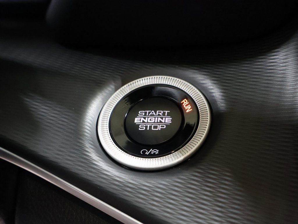 New 2025 Jeep Grand Cherokee Laredo w/ Luxury Tech Group I image 22