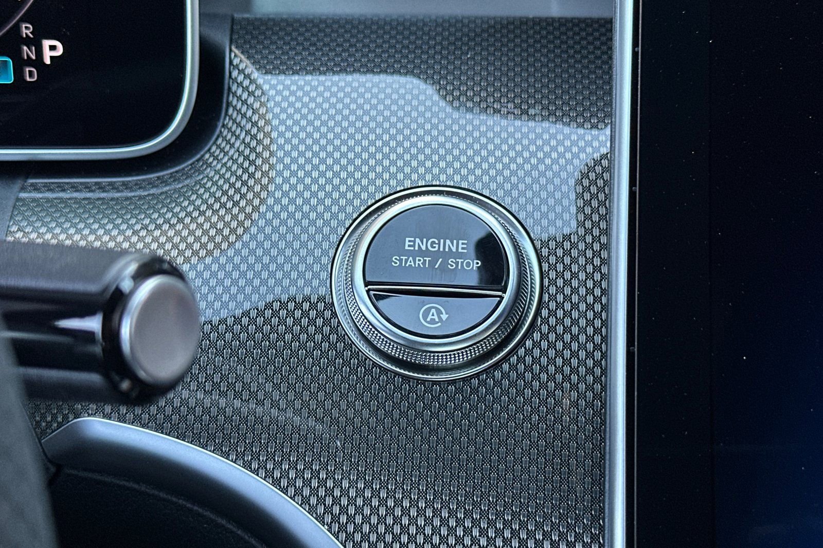 New 2025 Mercedes-Benz C 300 4MATIC Sedan image 19