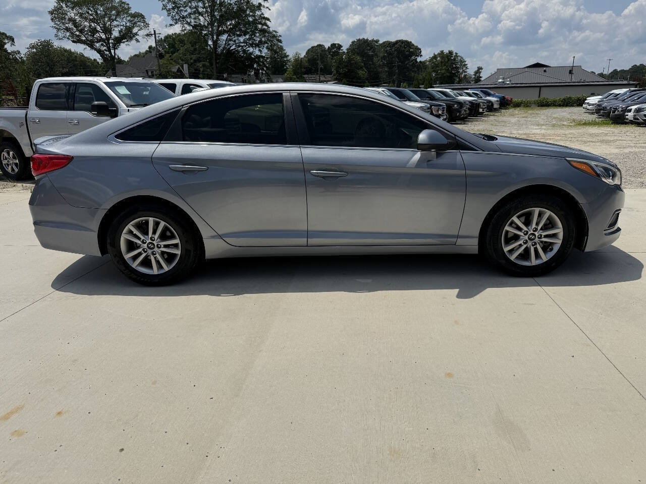Used 2017 Hyundai Sonata SE FWD image 10