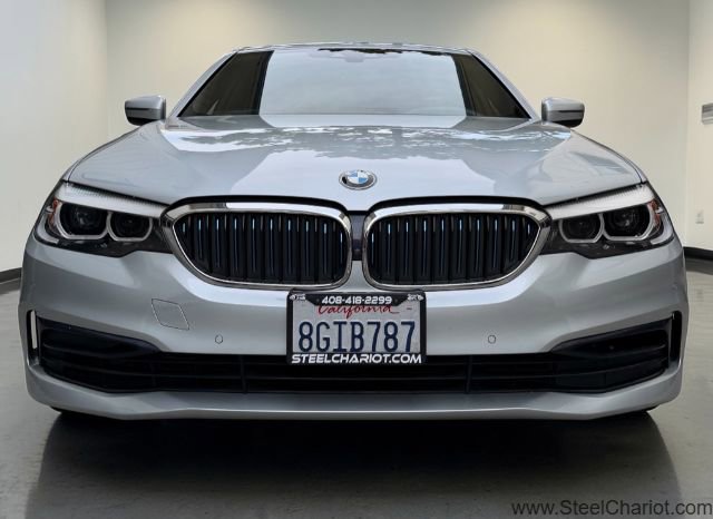 Used 2019 BMW 530e w/ Premium Package image 9
