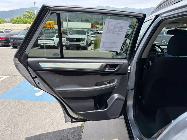 Used 2016 Subaru Outback 2.5i Premium AWD/4WD image 21