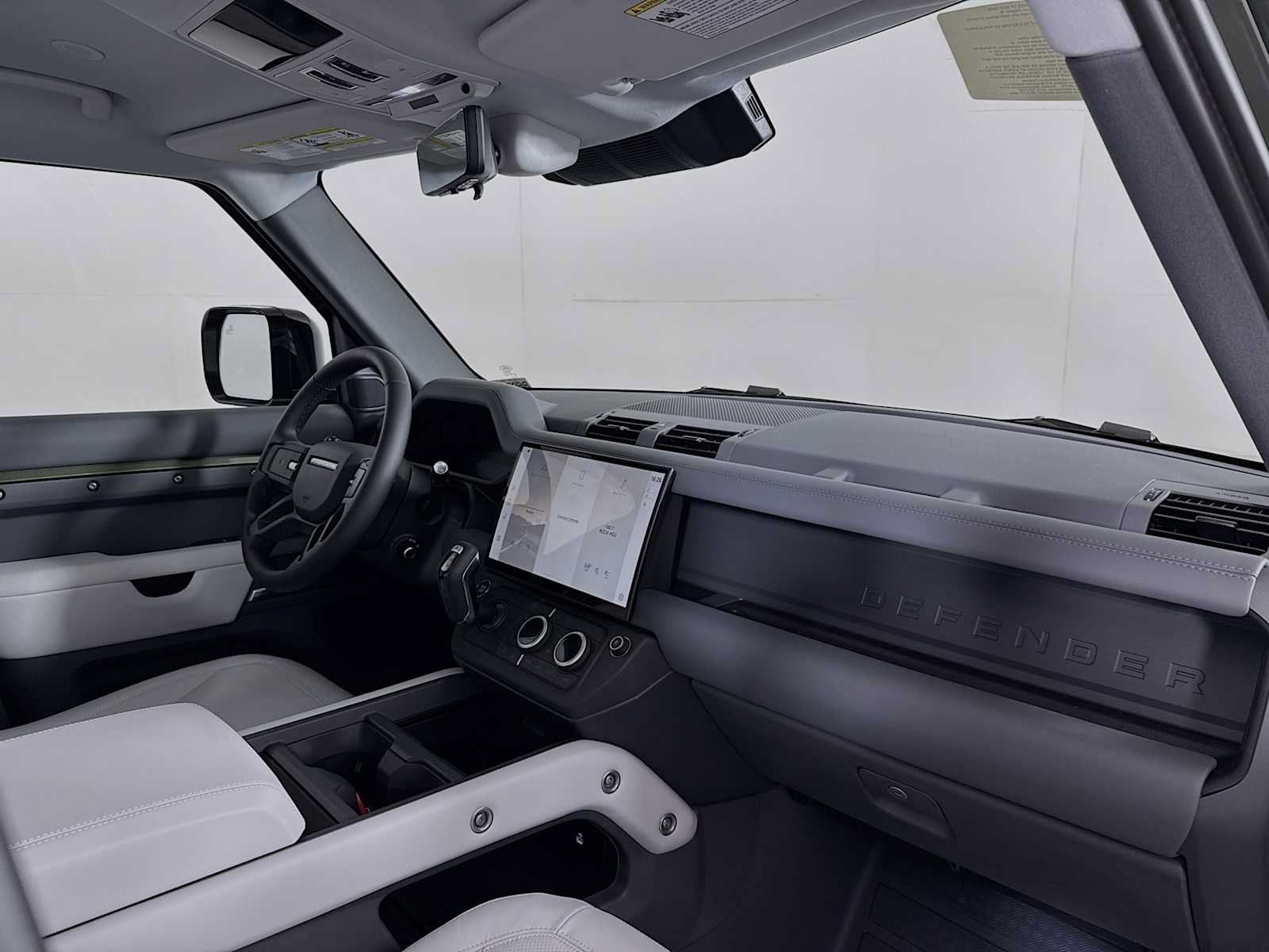 New 2026 Land Rover Defender 110 X-Dynamic SE AWD/4WD image 28