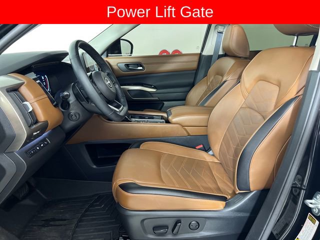 Used 2024 Nissan Pathfinder Platinum w/ Cargo Package image 11