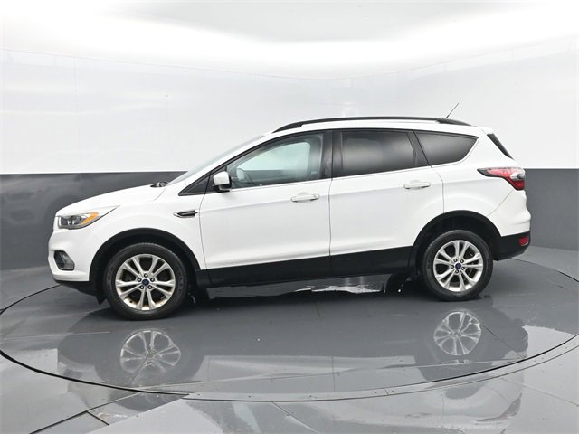 Used 2017 Ford Escape SE w/ Equipment Group 201A image 5