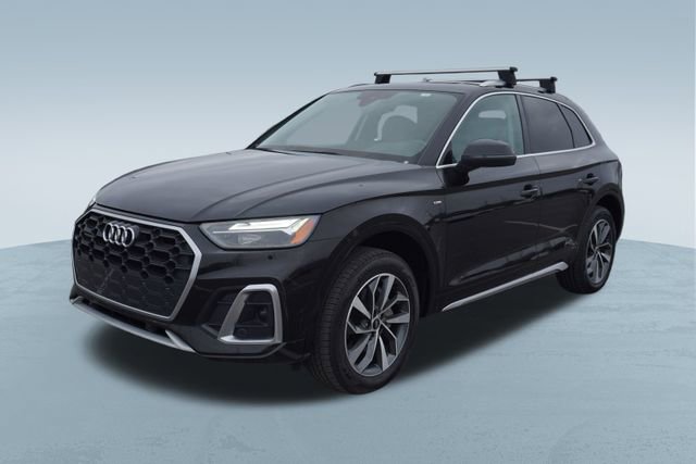 Used 2022 Audi Q5 2.0T Premium w/ Convenience Package image 3