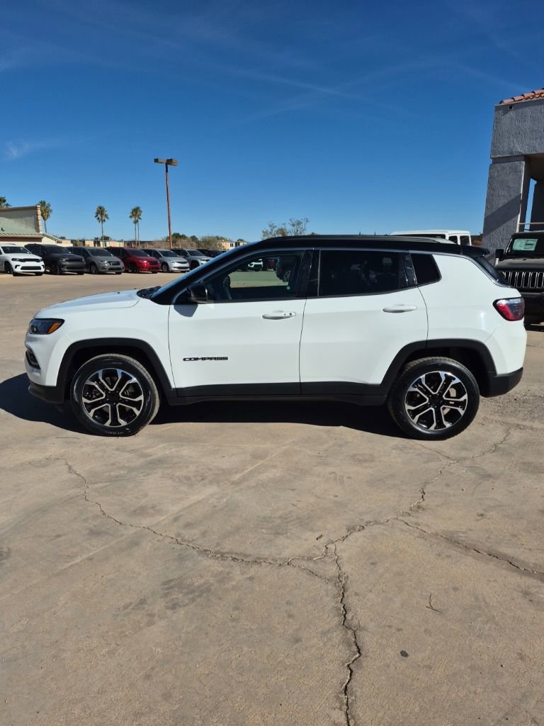 Used 2024 Jeep Compass Limited AWD/4WD image 8
