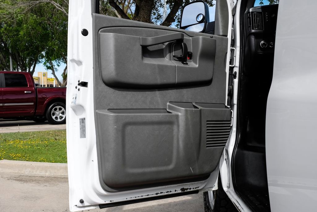 Used 2021 GMC Savana 2500 w/ Driver Convenience Package image 34
