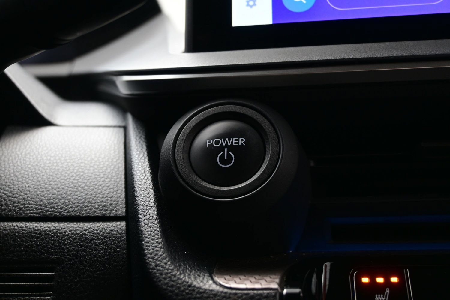 Used 2024 Toyota Prius XLE AWD/4WD image 23