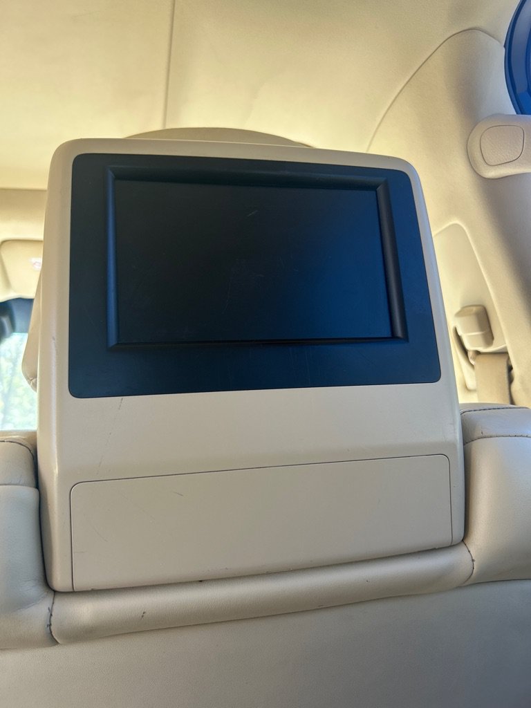 Used 2014 Lexus LX 570 4WD image 24
