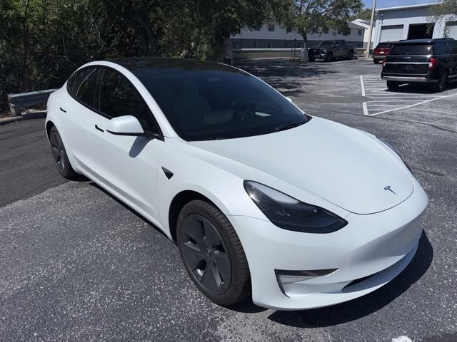 Used 2023 Tesla Model 3 Standard Range RWD image 3