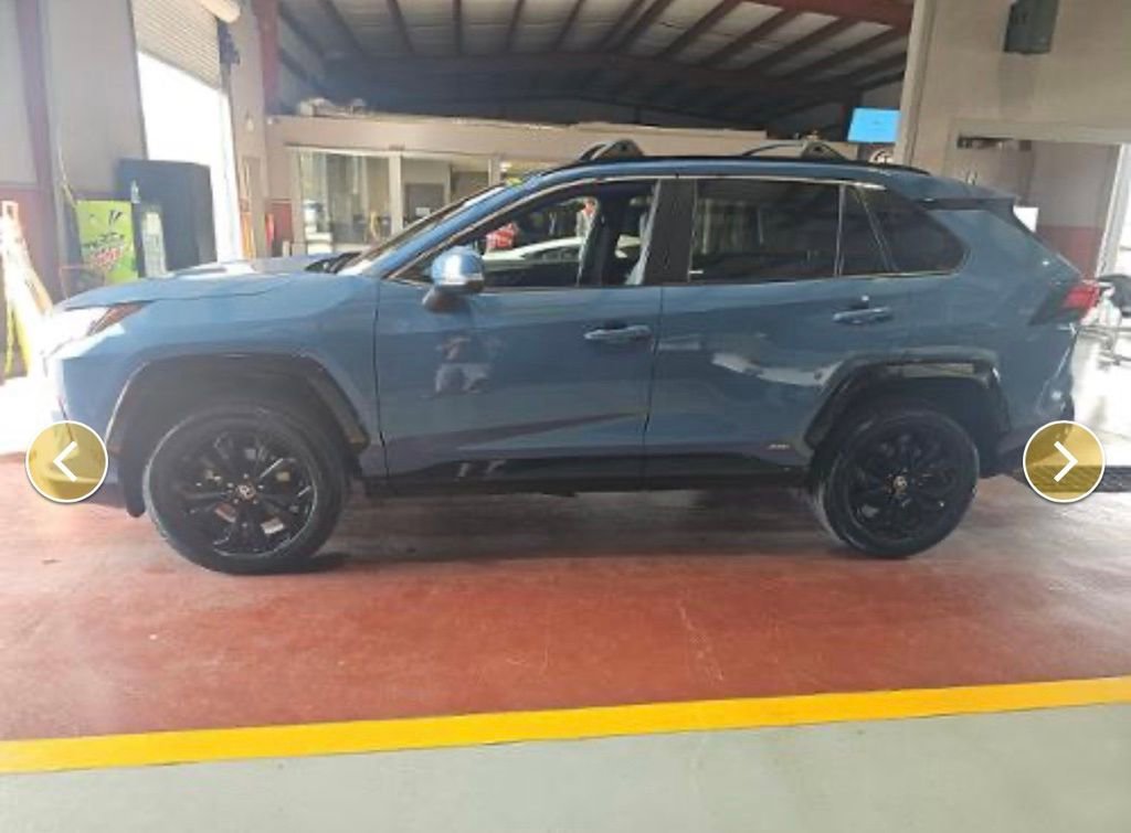 Used 2022 Toyota RAV4 SE w/ Convenience Package