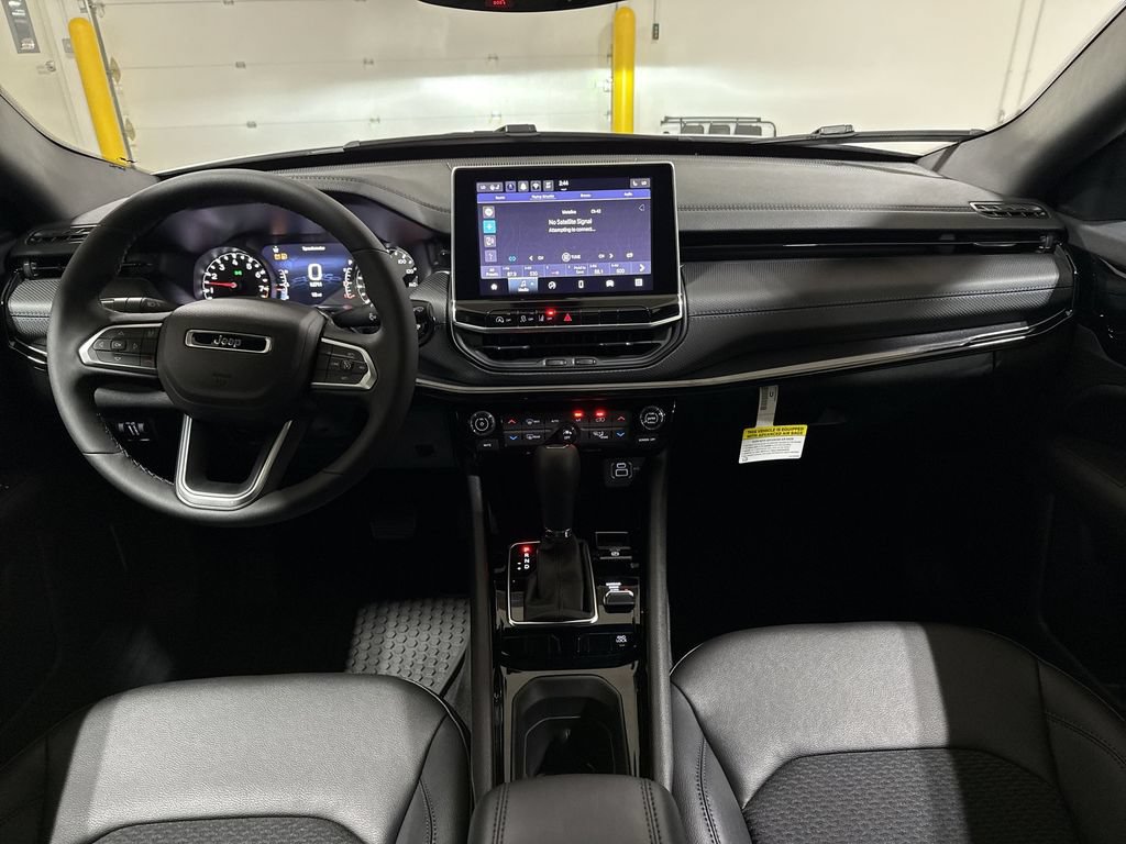 New 2026 Jeep Compass Latitude AWD/4WD image 10