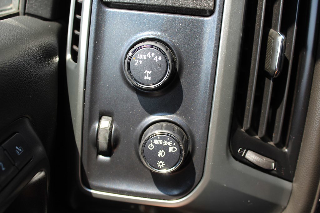 Used 2018 Chevrolet Silverado 1500 LTZ w/ Sport Package image 40