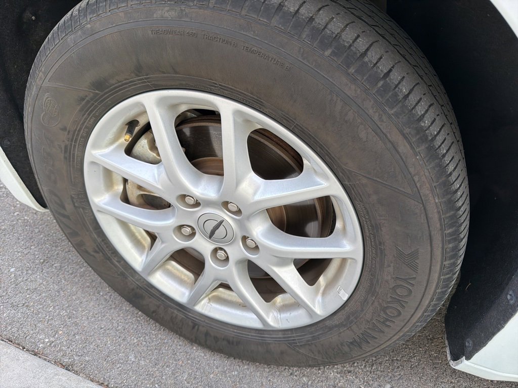 Used 2023 Chrysler Voyager LX image 11