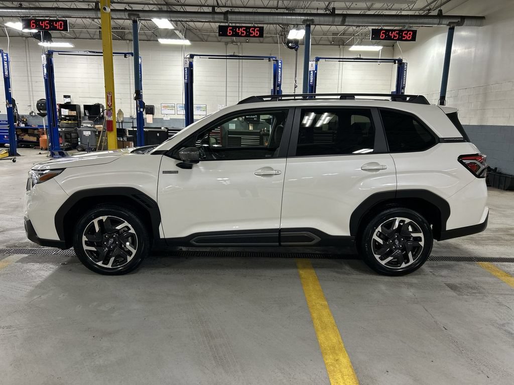 Certified 2025 Subaru Forester Limited AWD/4WD image 5