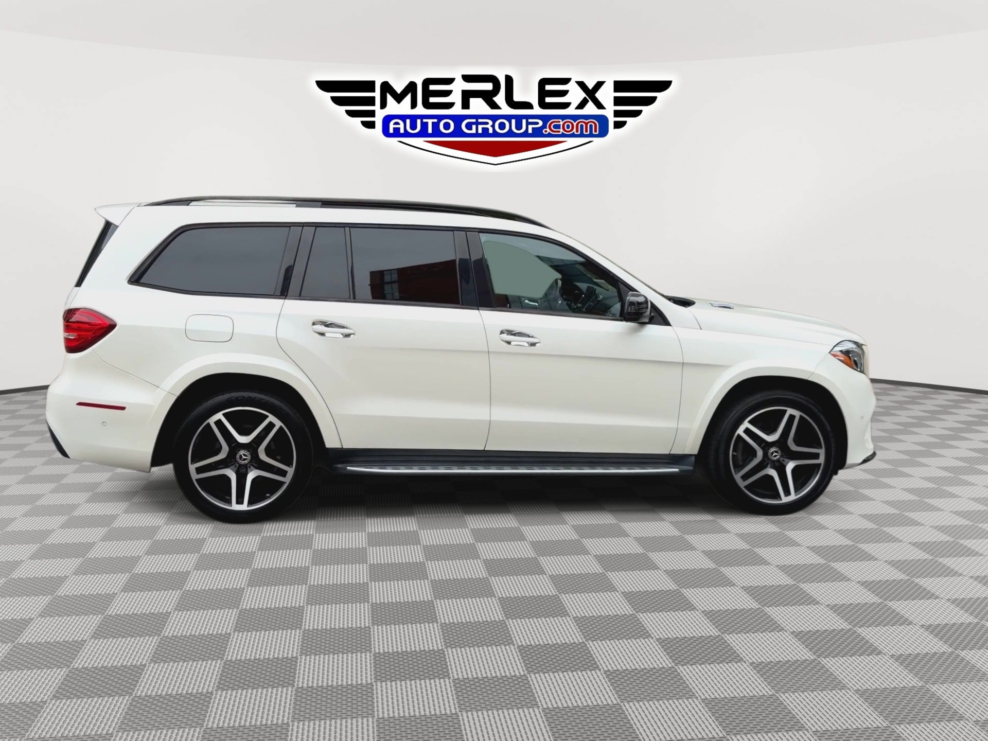 Used 2017 Mercedes-Benz GLS 550 4MATIC w/ Night Package image 9