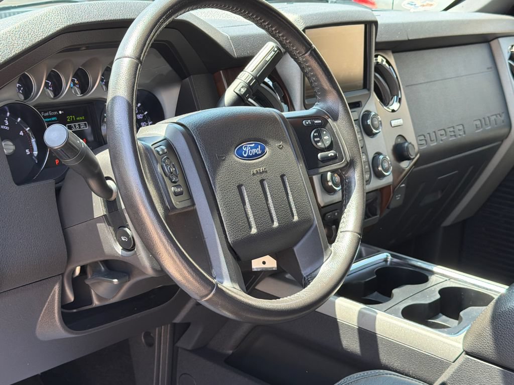 Used 2016 Ford F250 Lariat w/ Lariat Ultimate Package AWD/4WD image 18